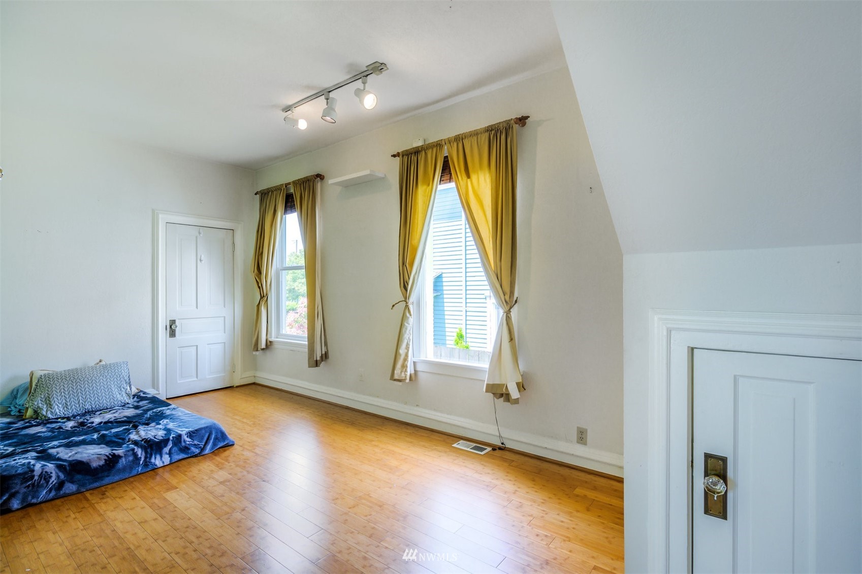 2313 Rucker Avenue Everett, WA 98201 - Photo 22 of 35 a view of an empty room with window