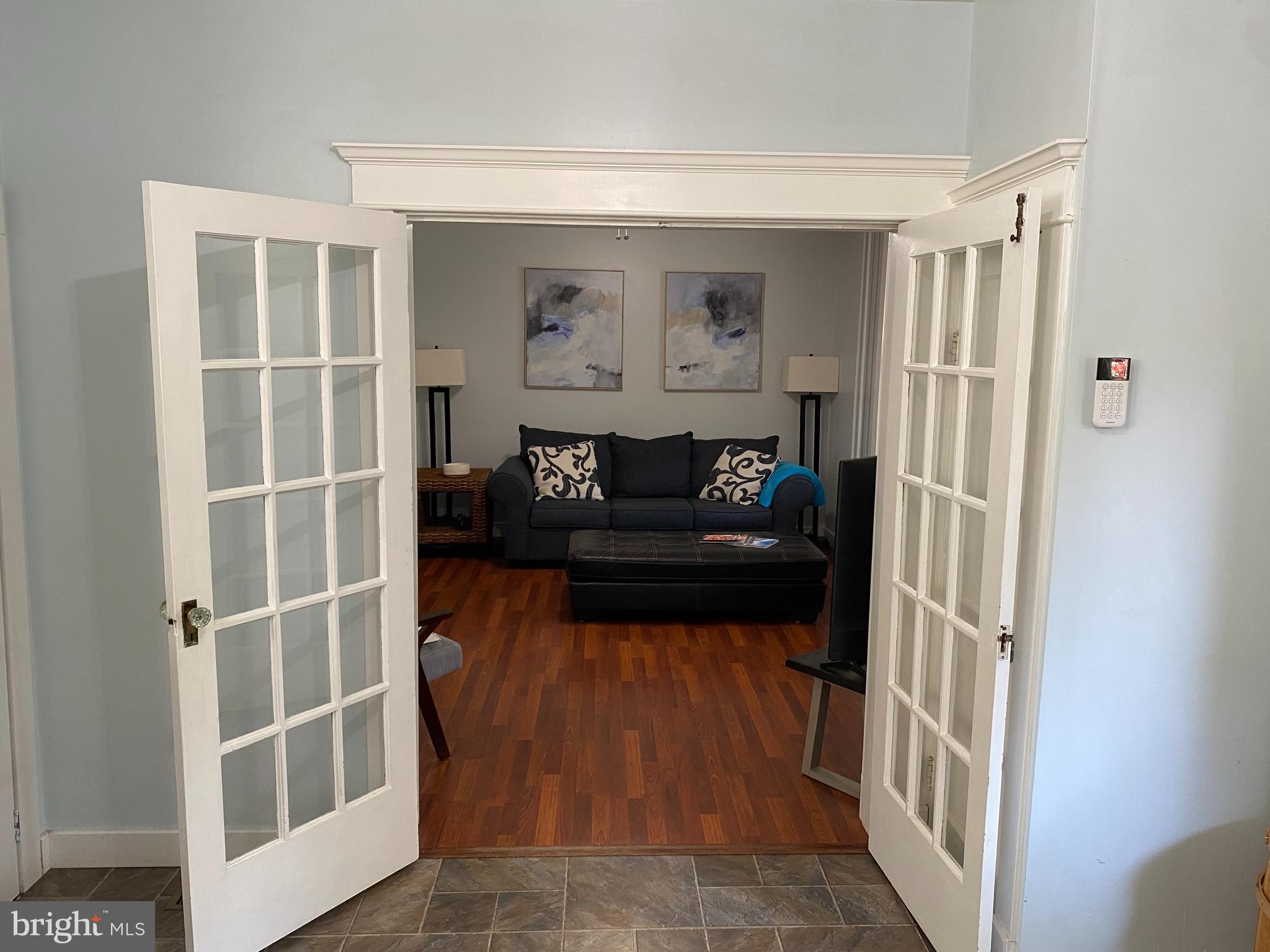 5009 Overton Street Baltimore, MD 21229 - Photo 3 of 33