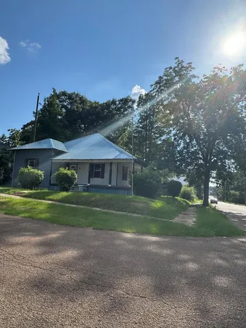 $44,000 | 143 North Myrtle Street, McComb, MS 39648