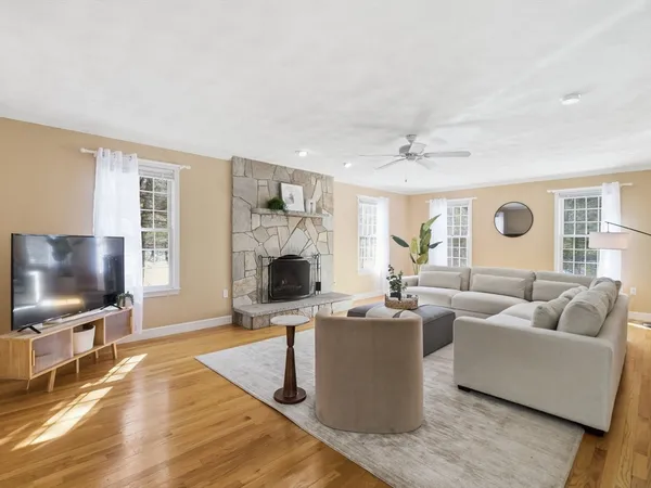 $1,575,000 | 2 Pipers Glenn, Andover, MA 01810