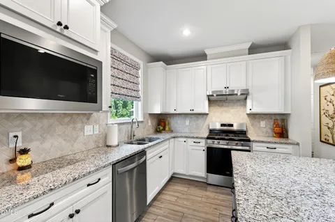 $459,900 | 8213 White Star Drive, Fuquay-Varina, NC 27526