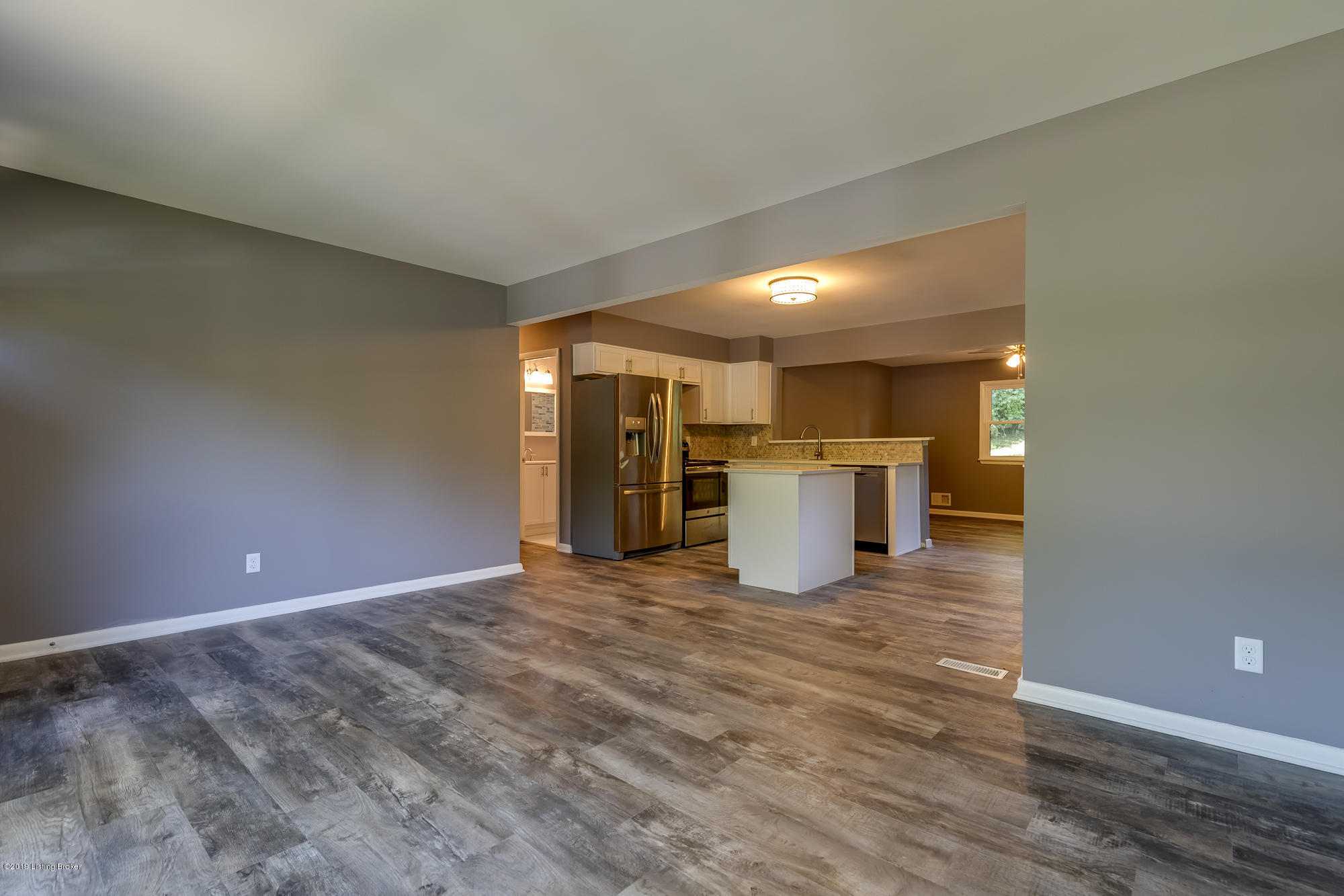 3317 Dell Road Louisville, KY 40299 - Photo 8 of 34 3317 Dell Rd - 8 - for MLS