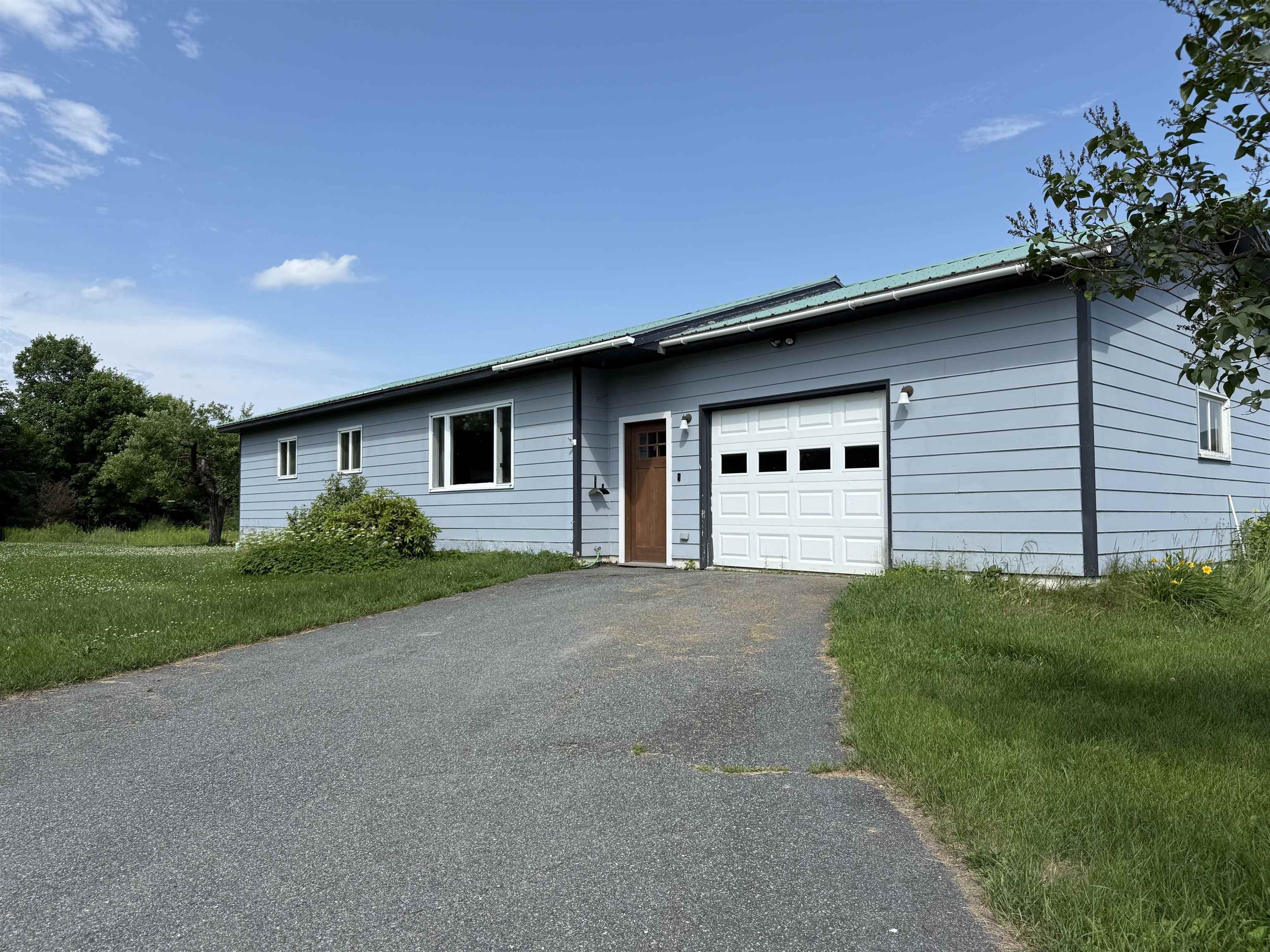 243 Goeltz Road Morristown, VT 05661 - Photo 3 of 48