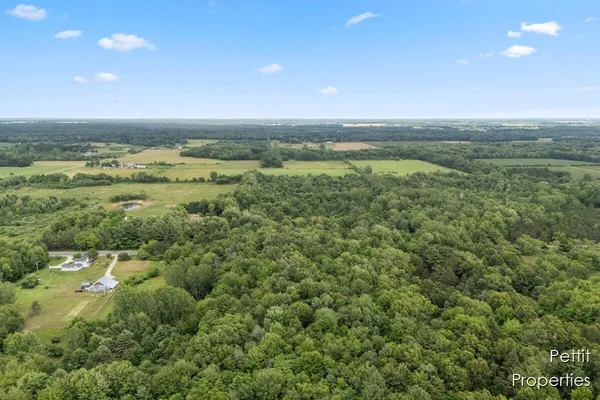 $300,000 | 6804 South Maple Island Road, Nunica, MI 49448