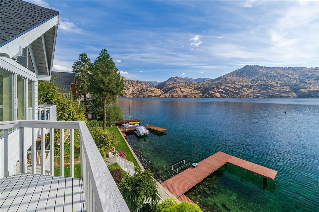 15898 South Lakeshore Road Chelan, WA 98816 - Photo 14 of 24 Gallery Image 14