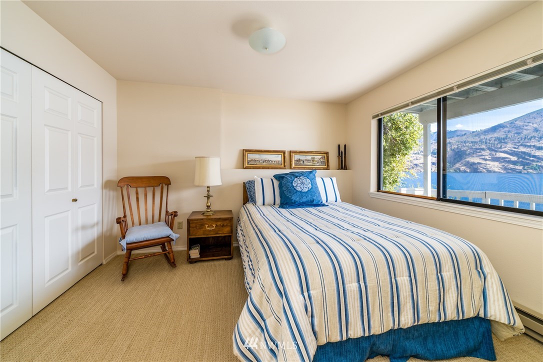 15898 South Lakeshore Road Chelan, WA 98816 - Photo 22 of 24 Gallery Image 22