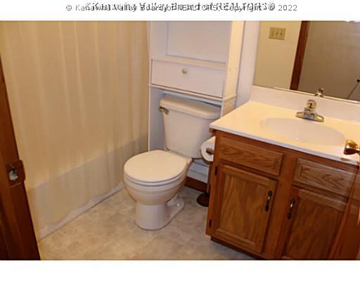 101 Middle Coach Road Hurricane, WV 25526 - Photo 11 of 16 Main Level Bathroom.
