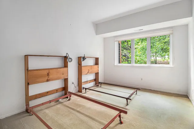 $375,000 | 2115 Nature Cove Court, Unit 206, Ann Arbor, MI 48104