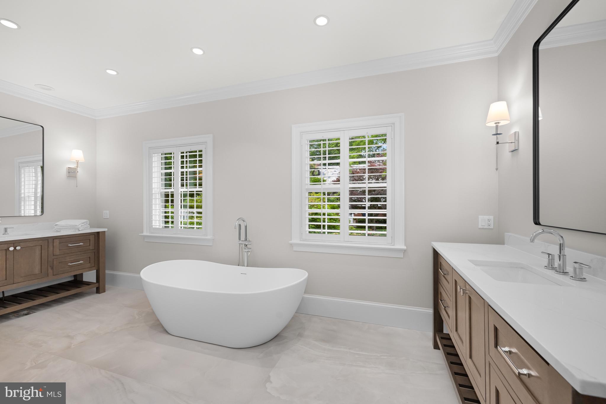 8015 Glendale Road Chevy Chase, MD 20815 - Photo 19 of 44 Main Level - Primary Ensuite