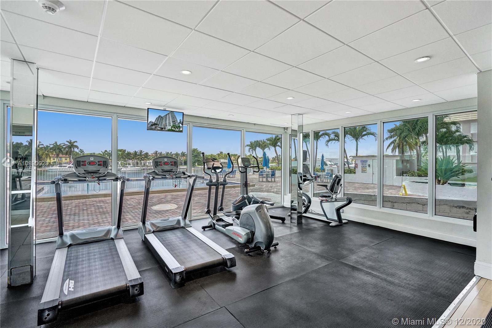 5750 Collins Avenue, Unit 15F Miami Beach, FL 33140 - Photo 62 of 65