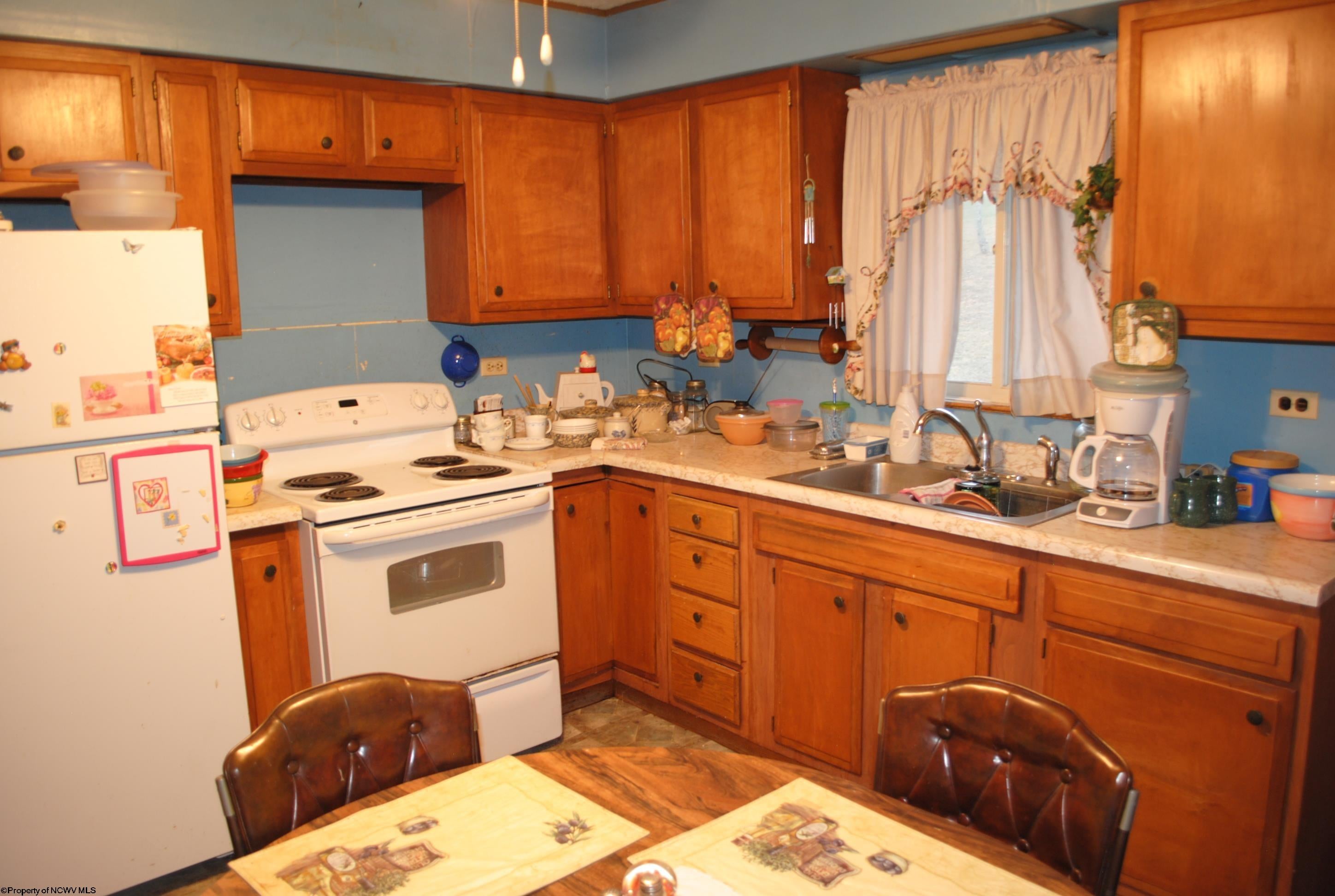 403 Stringtown Road Belington, WV 26250 - Photo 5 of 22 Gallery Image 5