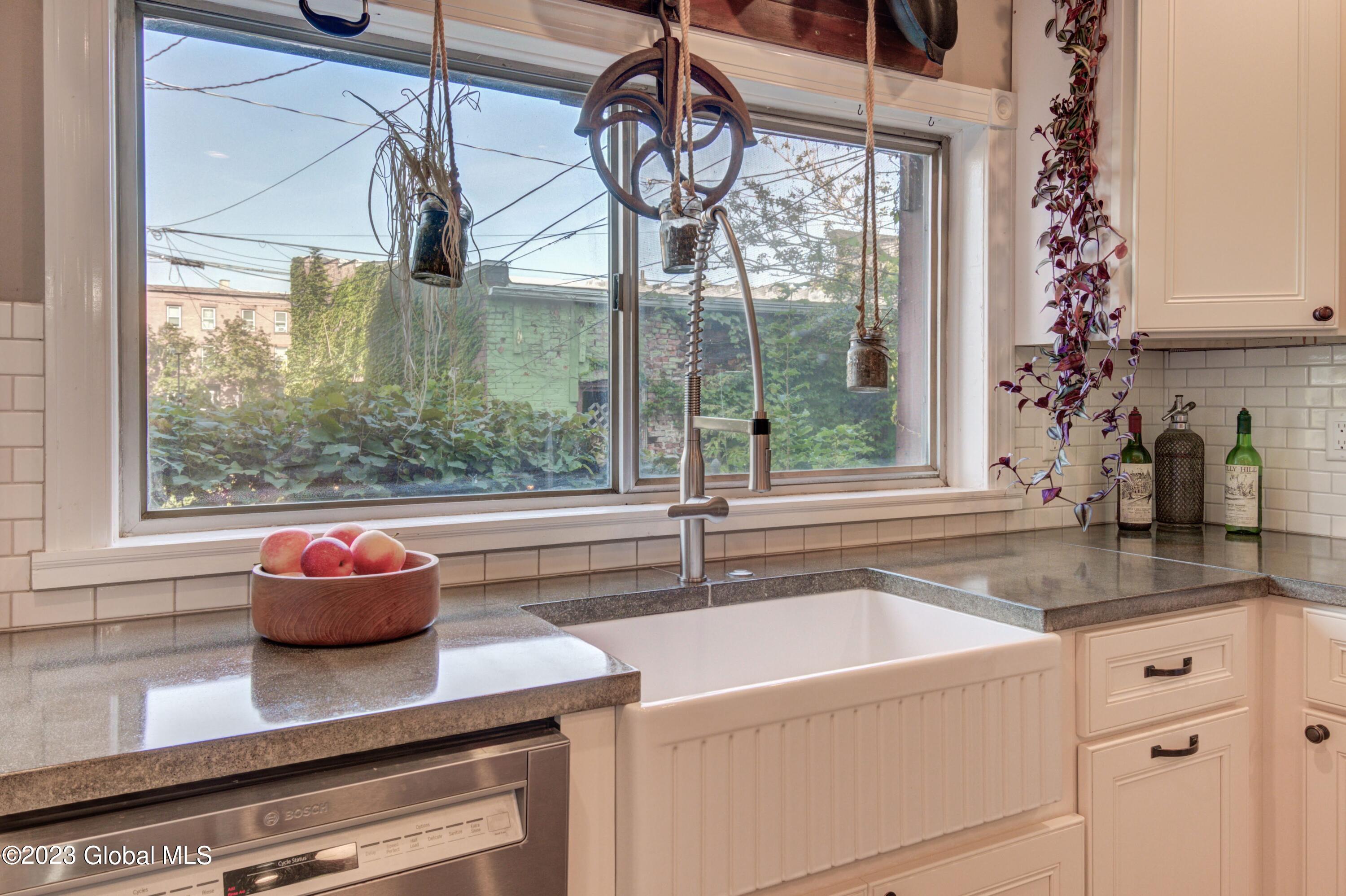 255 3rd Street Troy, NY 12180 - Photo 6 of 65 14-255 3rd st