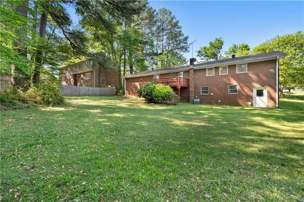 $2,000 | 4531 South Roberts Drive, Sugar Hill, GA 30518