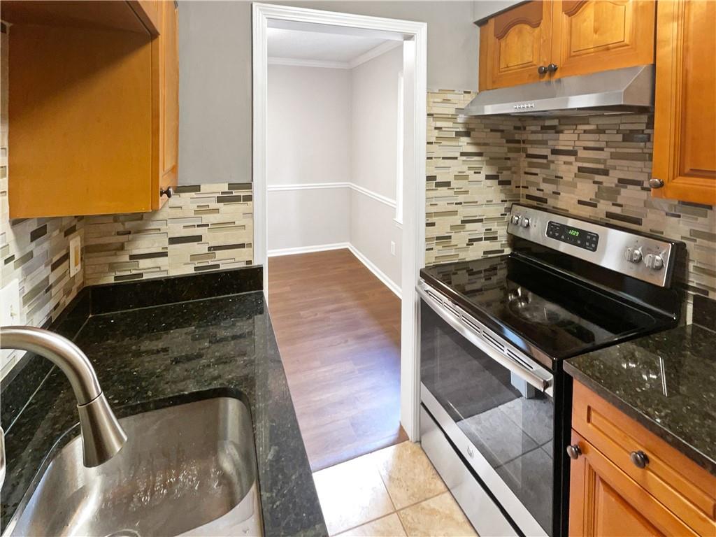 53 Monet Court Northwest Atlanta, GA 30327 - Photo 7 of 20