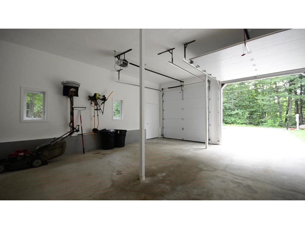 6 Collettes Grove Road Derry, NH 03038 - Photo 10 of 18