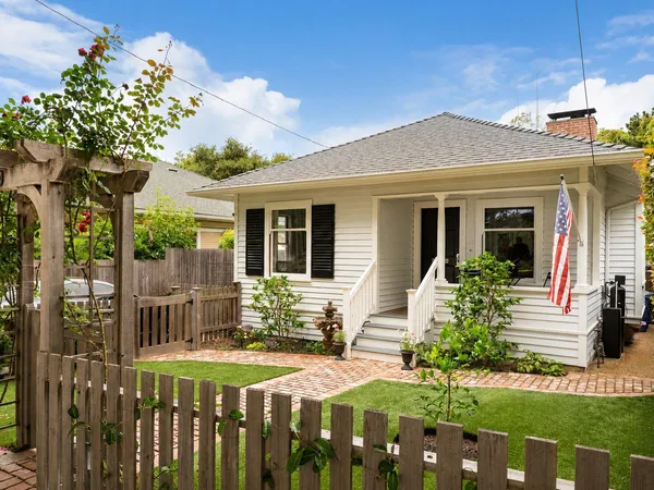 $1,995,000 | 1529 De La Vina Street, Santa Barbara, CA 93101