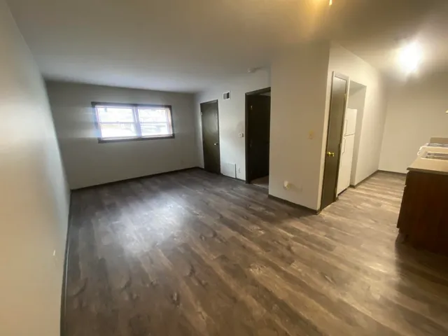 $725 | 1326 East 38th Street, Unit 12, Davenport, IA 52807