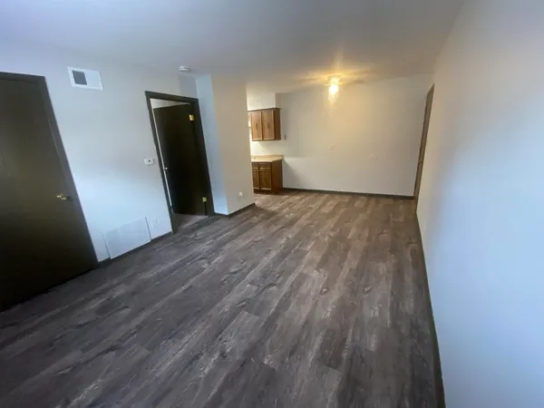 $725 | 1326 East 38th Street, Unit 12, Davenport, IA 52807