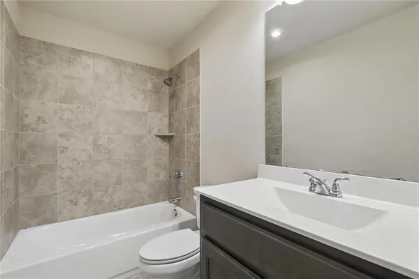 $395,000 | 240 Springwood Ranch Loop, Springtown, TX 76082