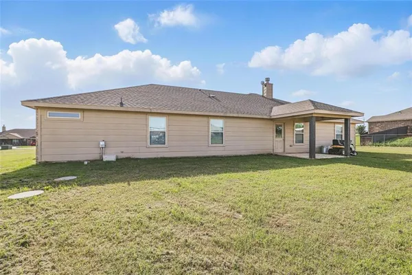 $395,000 | 240 Springwood Ranch Loop, Springtown, TX 76082