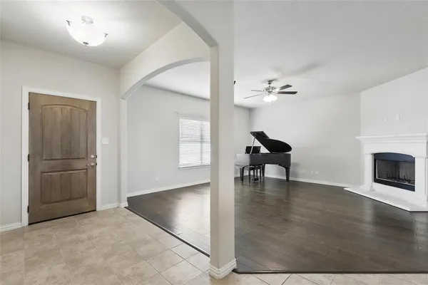 $395,000 | 240 Springwood Ranch Loop, Springtown, TX 76082