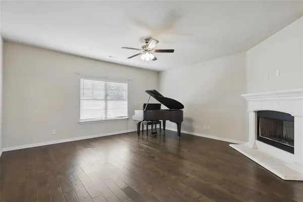 $395,000 | 240 Springwood Ranch Loop, Springtown, TX 76082