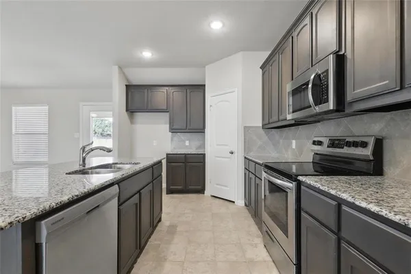 $395,000 | 240 Springwood Ranch Loop, Springtown, TX 76082