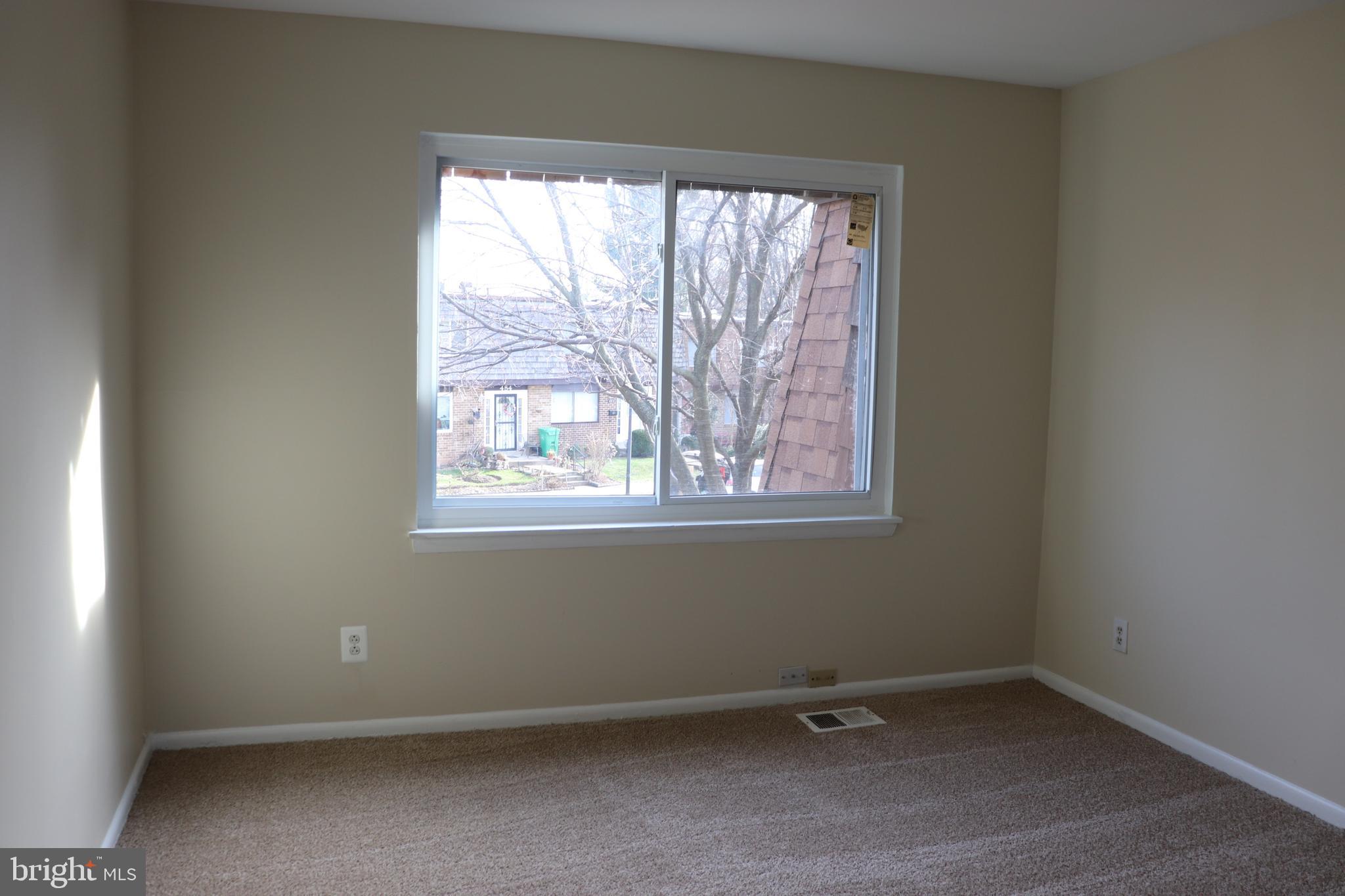 450 West Deer Park Road, Unit 14B Gaithersburg, MD 20877 - Photo 30 of 49 Bedroom1