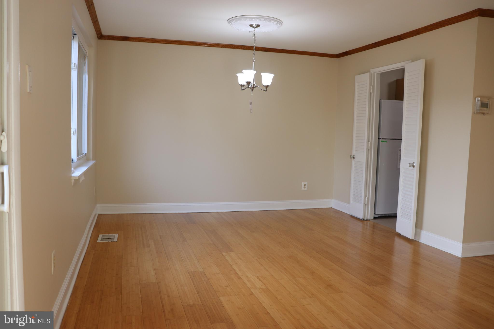 450 West Deer Park Road, Unit 14B Gaithersburg, MD 20877 - Photo 4 of 49 Dinning room