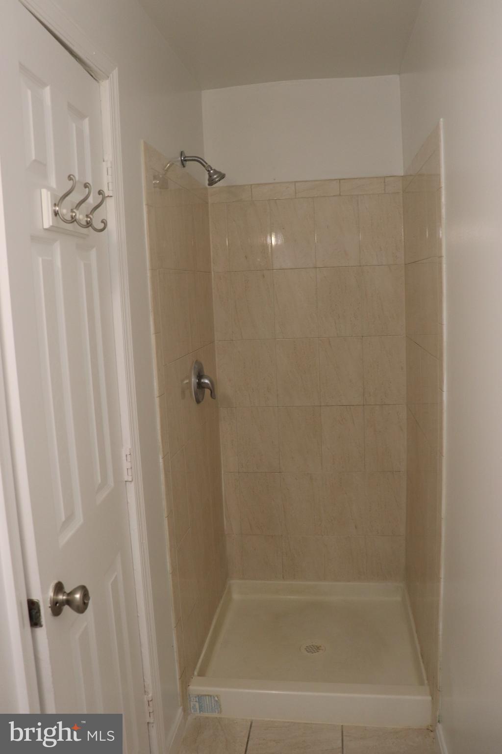 450 West Deer Park Road, Unit 14B Gaithersburg, MD 20877 - Photo 42 of 49 Basement full bath