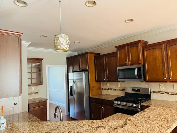 $2,895 | 3913 Wedonia Drive, Cary, NC 27519