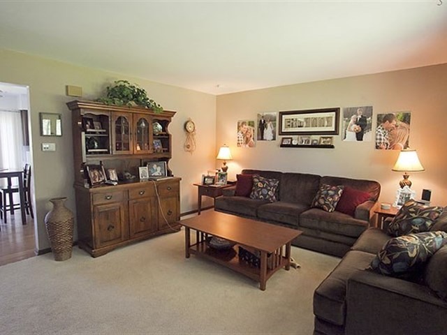 1N409 Pouley Road Elburn, IL 60119 - Photo 2 of 25