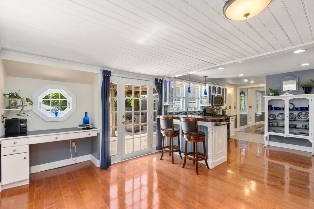 117 Commonwealth Road Wayland, MA 01778 - Photo 13 of 41 Gallery Image 13