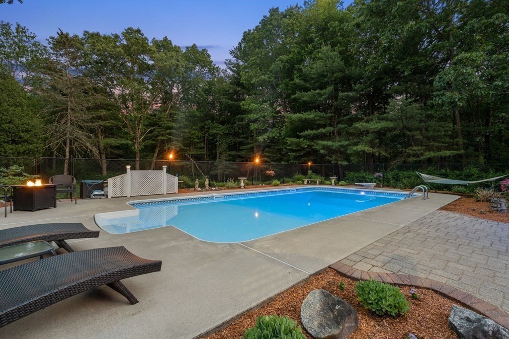 117 Commonwealth Road Wayland, MA 01778 - Photo 4 of 41 Gallery Image 4
