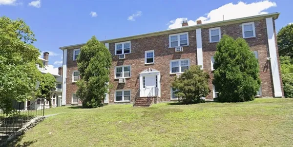 $1,700 | 180 Nesmith Street, Unit 11, Lowell, MA 01852