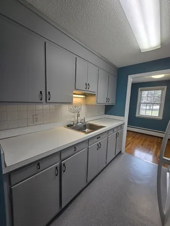 $1,700 | 180 Nesmith Street, Unit 11, Lowell, MA 01852