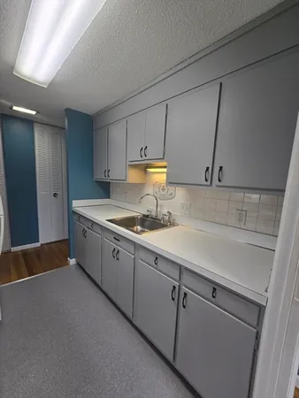 $1,700 | 180 Nesmith Street, Unit 11, Lowell, MA 01852