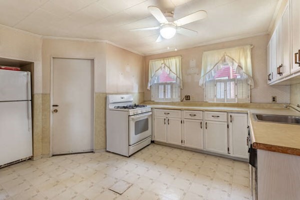 79 Windsor Road Medford, MA 02155 - Photo 15 of 30 Gallery Image 15