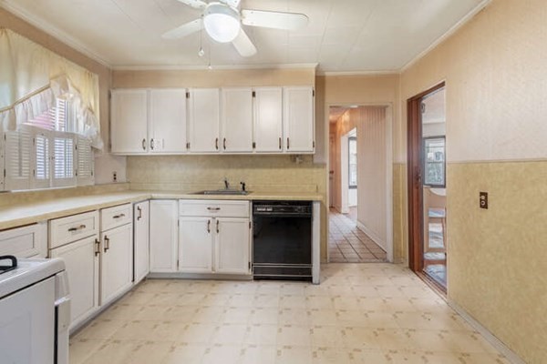 79 Windsor Road Medford, MA 02155 - Photo 17 of 30 Gallery Image 17