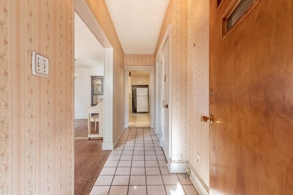 79 Windsor Road Medford, MA 02155 - Photo 5 of 30 Gallery Image 5