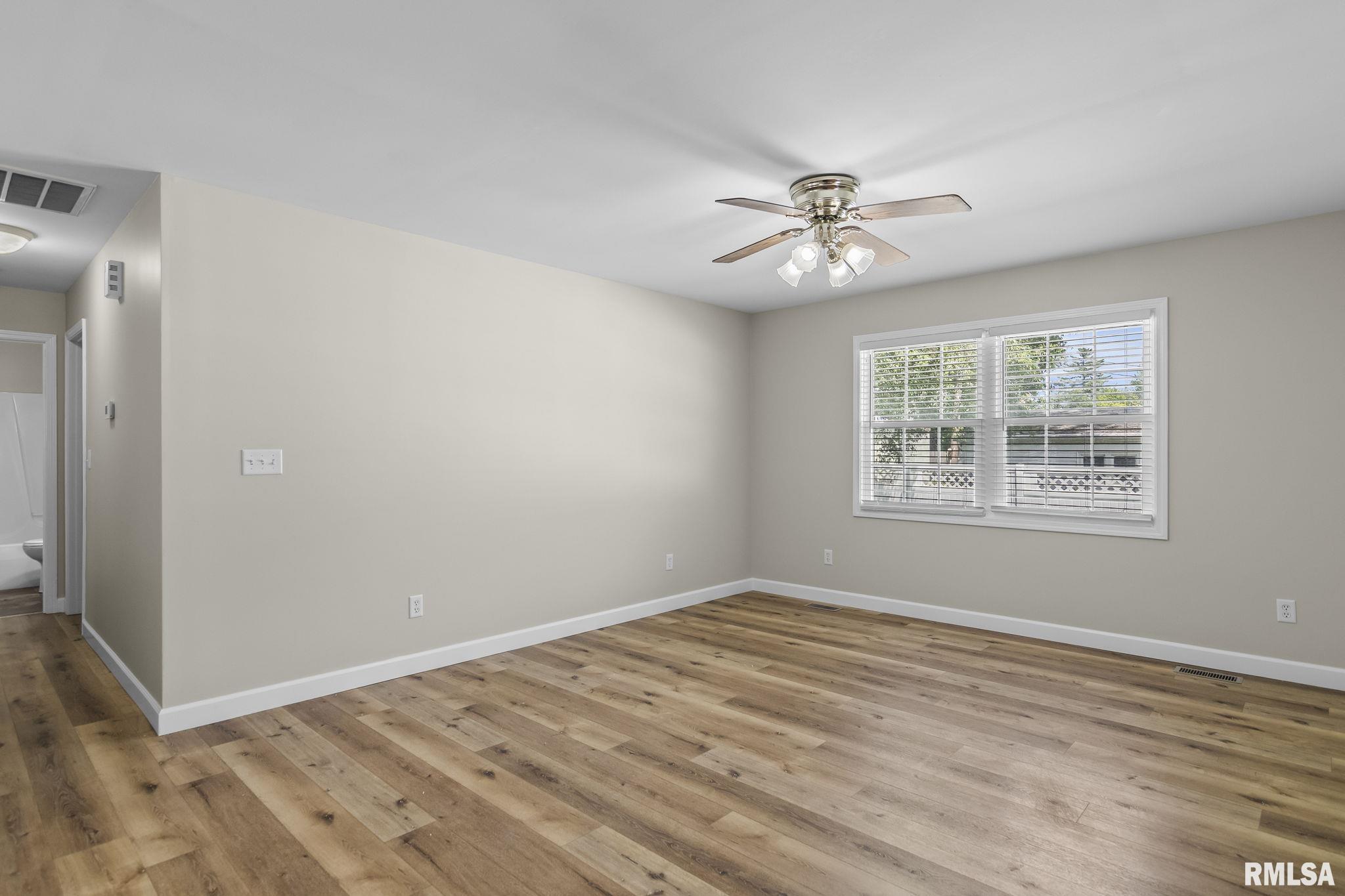 317 East Kimble Street Springfield, IL 62703 - Photo 4 of 32 Gallery Image 4