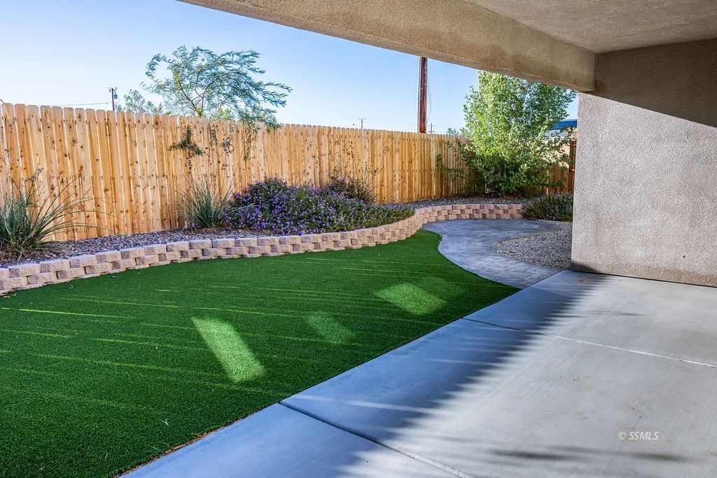 1633 Mayo Street Ridgecrest, CA 93555 - Photo 31 of 36