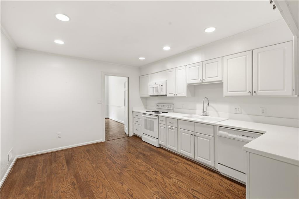 10 Mooregate Square Northwest, Unit 10 Atlanta, GA 30327 - Photo 15 of 36