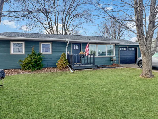 $249,000 | 922 South State Street, Fairmont, MN 56031