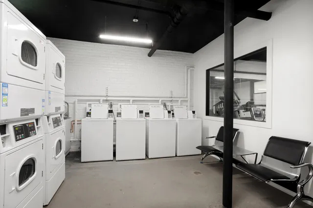 $1,650 | 1708 West Juneway Terrace, Unit 2J, Chicago, IL 60626