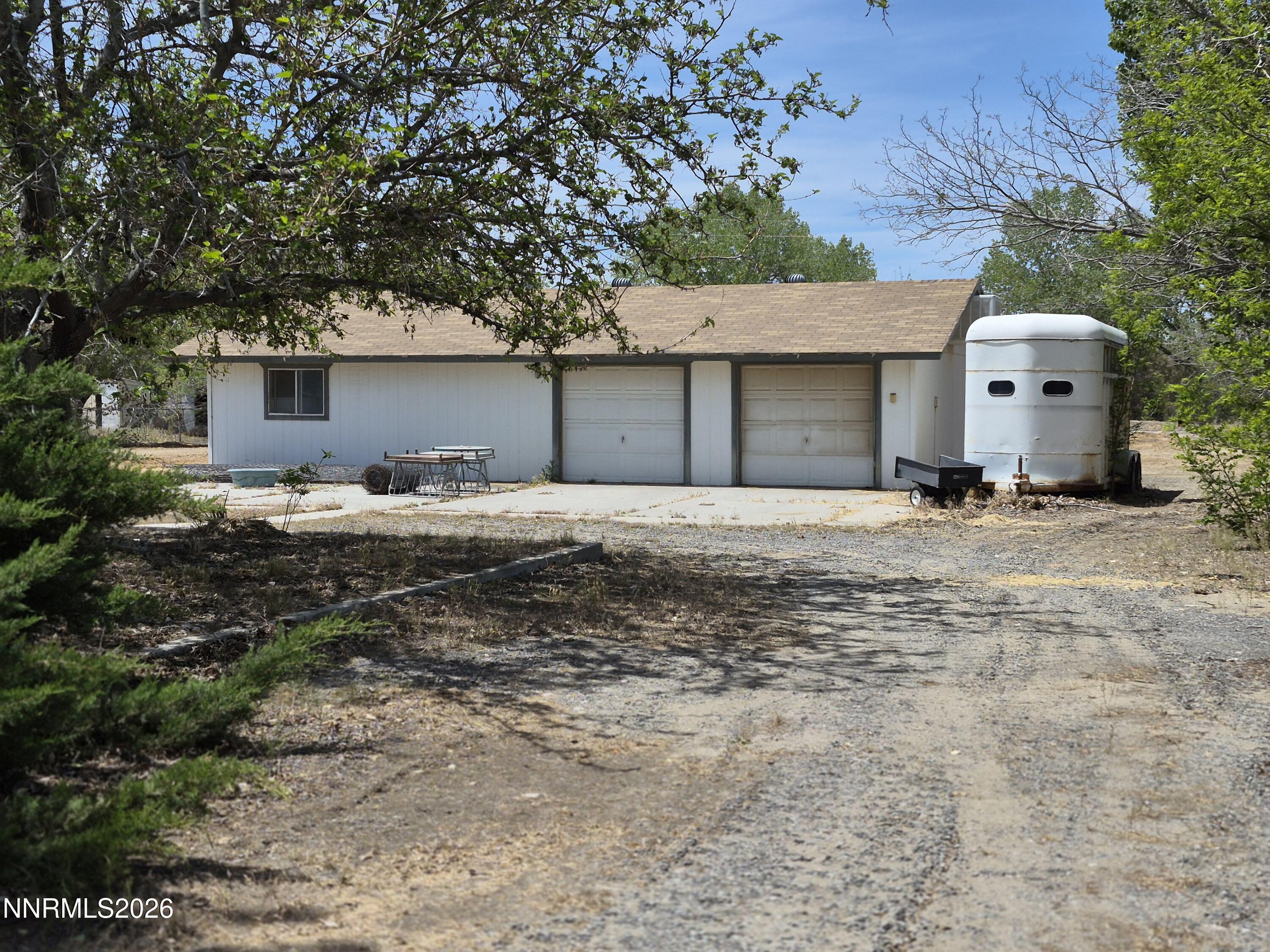 1140 Pine Road Fallon, NV 89406 - Photo 5 of 23 PINE GARAGE 26