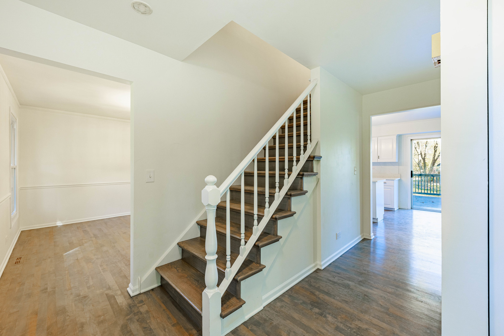 1224 West Whytecliff Road Palatine, IL 60067 - Photo 18 of 50 a view of an entryway with wooden floor