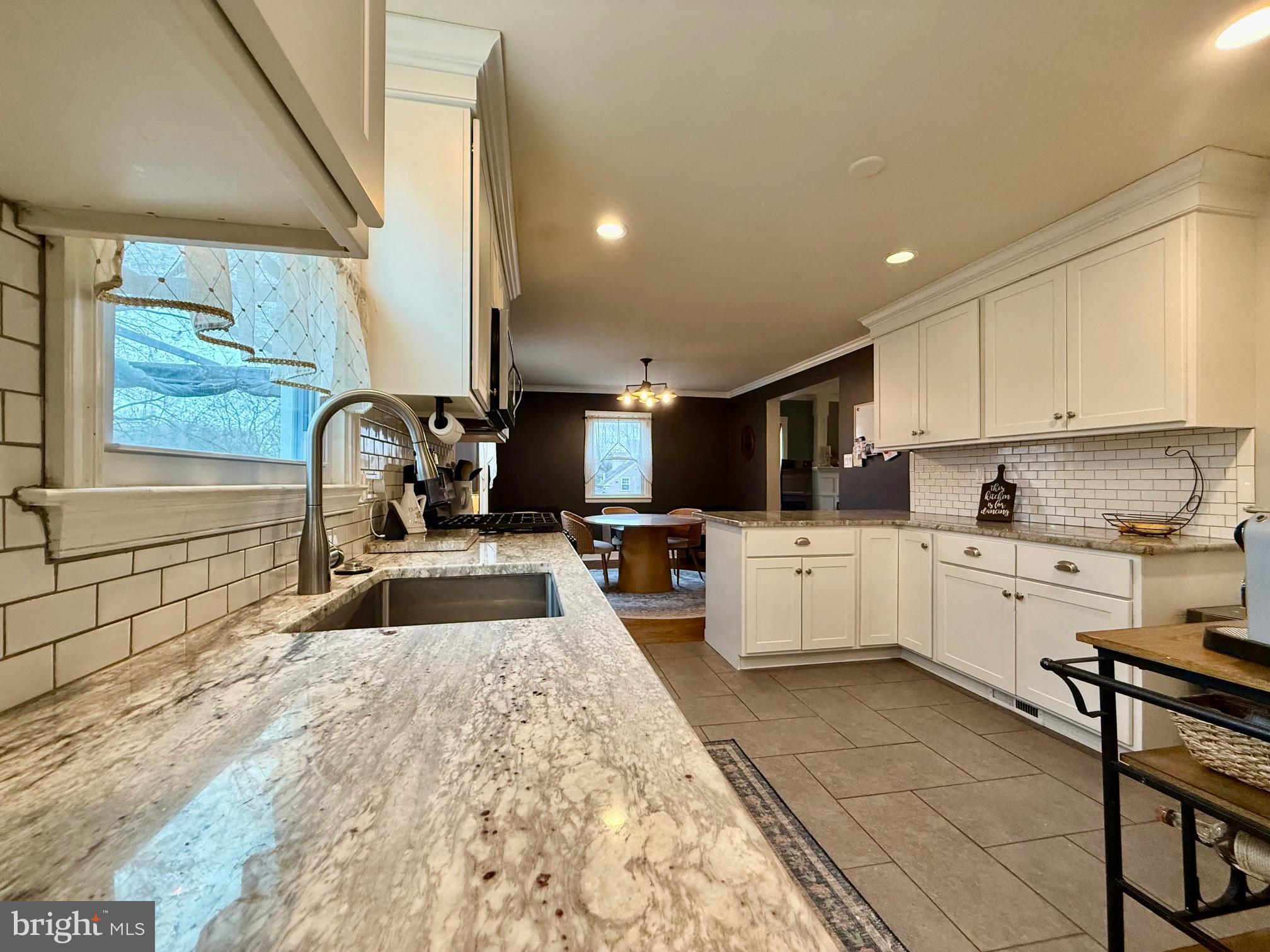 2310 Edge Hill Road Huntingdon Valley, PA 19006 - Photo 5 of 28 Kitchen