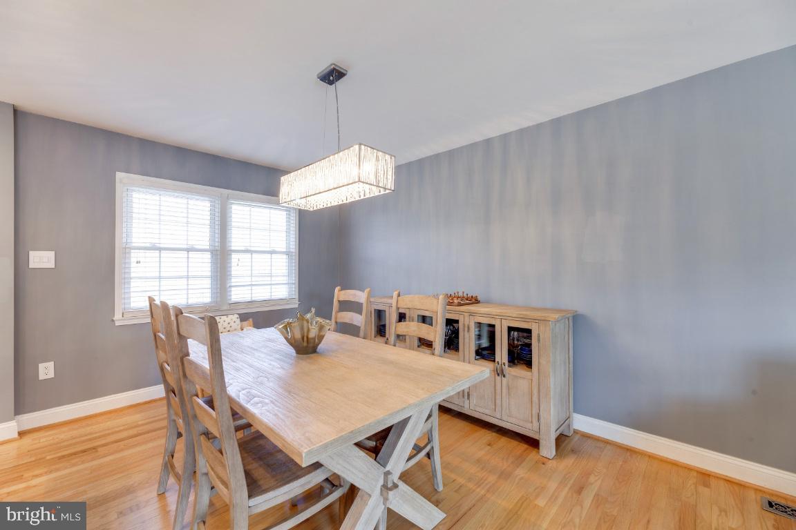 6924 Spur Road Springfield, VA 22153 - Photo 12 of 42