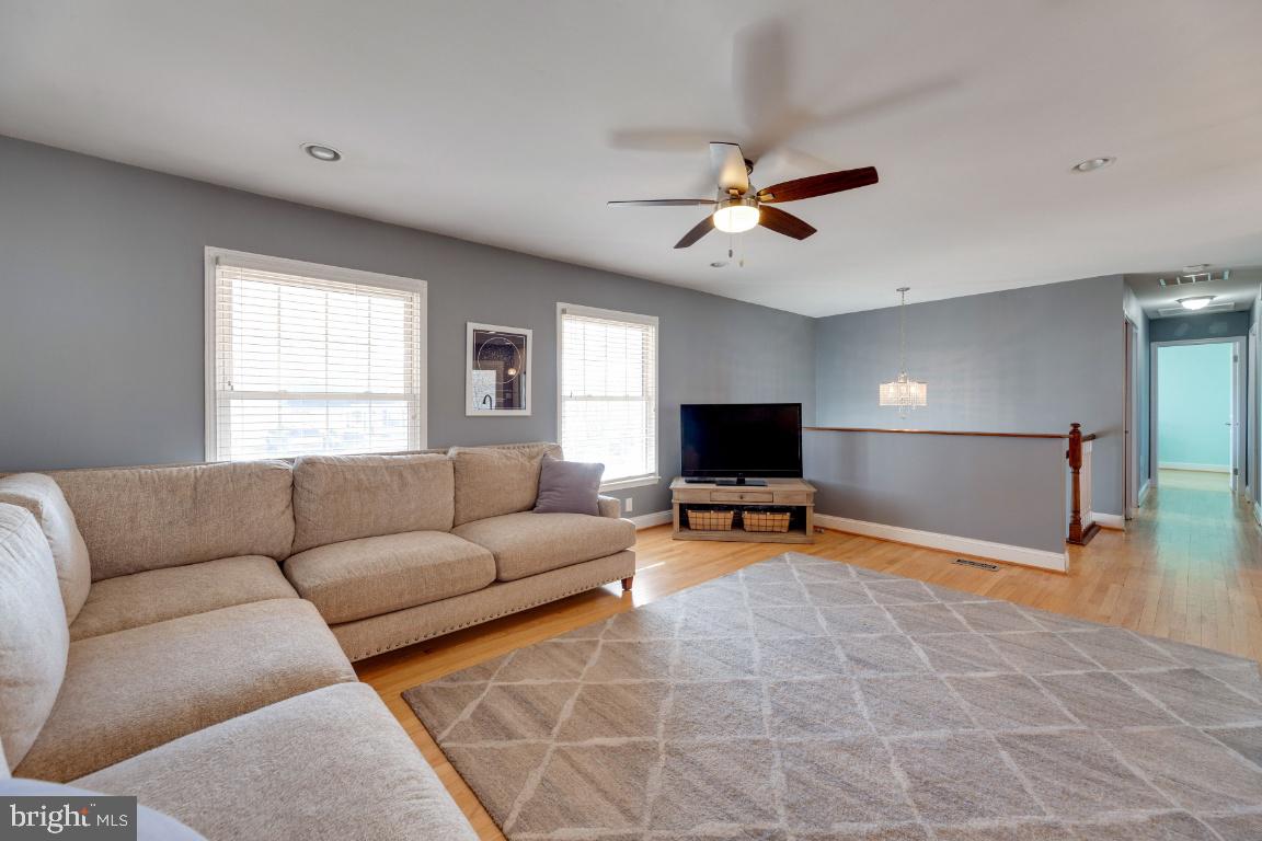 6924 Spur Road Springfield, VA 22153 - Photo 13 of 42